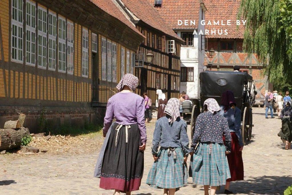 Bo Med Stil Og Udsigt Til Aarhus Lystbadehavn Apartment ภายนอก รูปภาพ