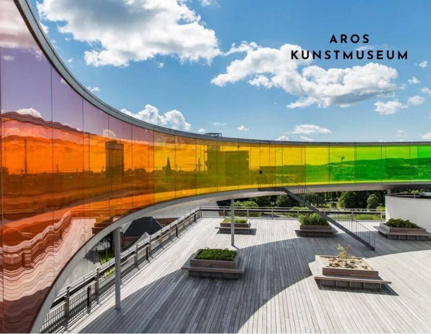 Bo Med Stil Og Udsigt Til Aarhus Lystbadehavn Apartment ภายนอก รูปภาพ